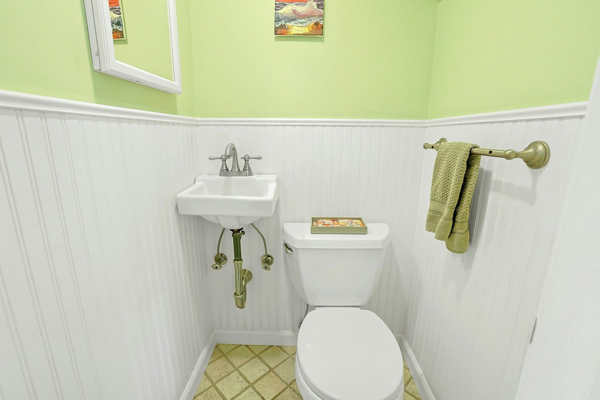 53 Prior Place, Yonkers, New York image 14