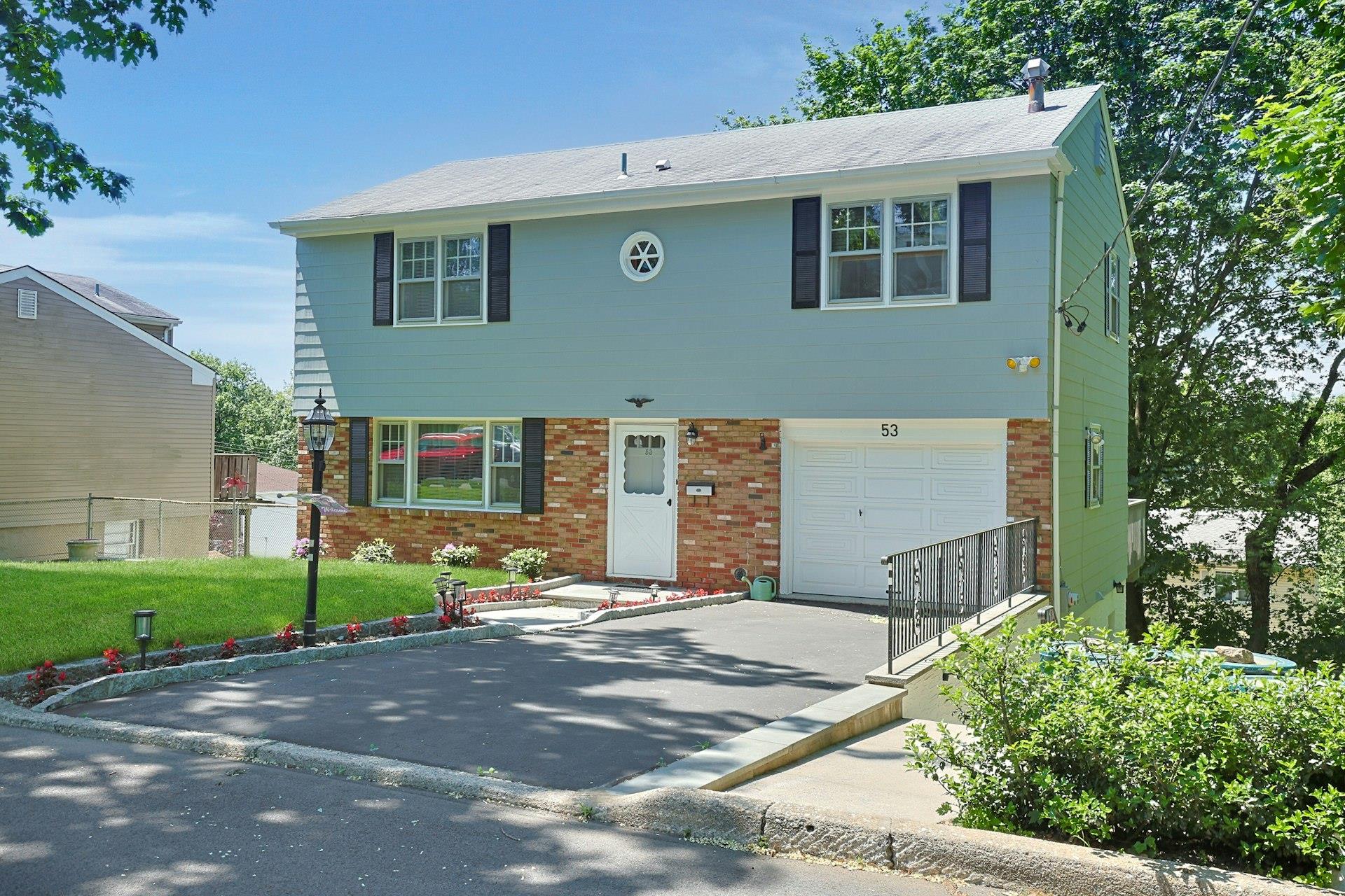 53 Prior Place, Yonkers, New York image 2