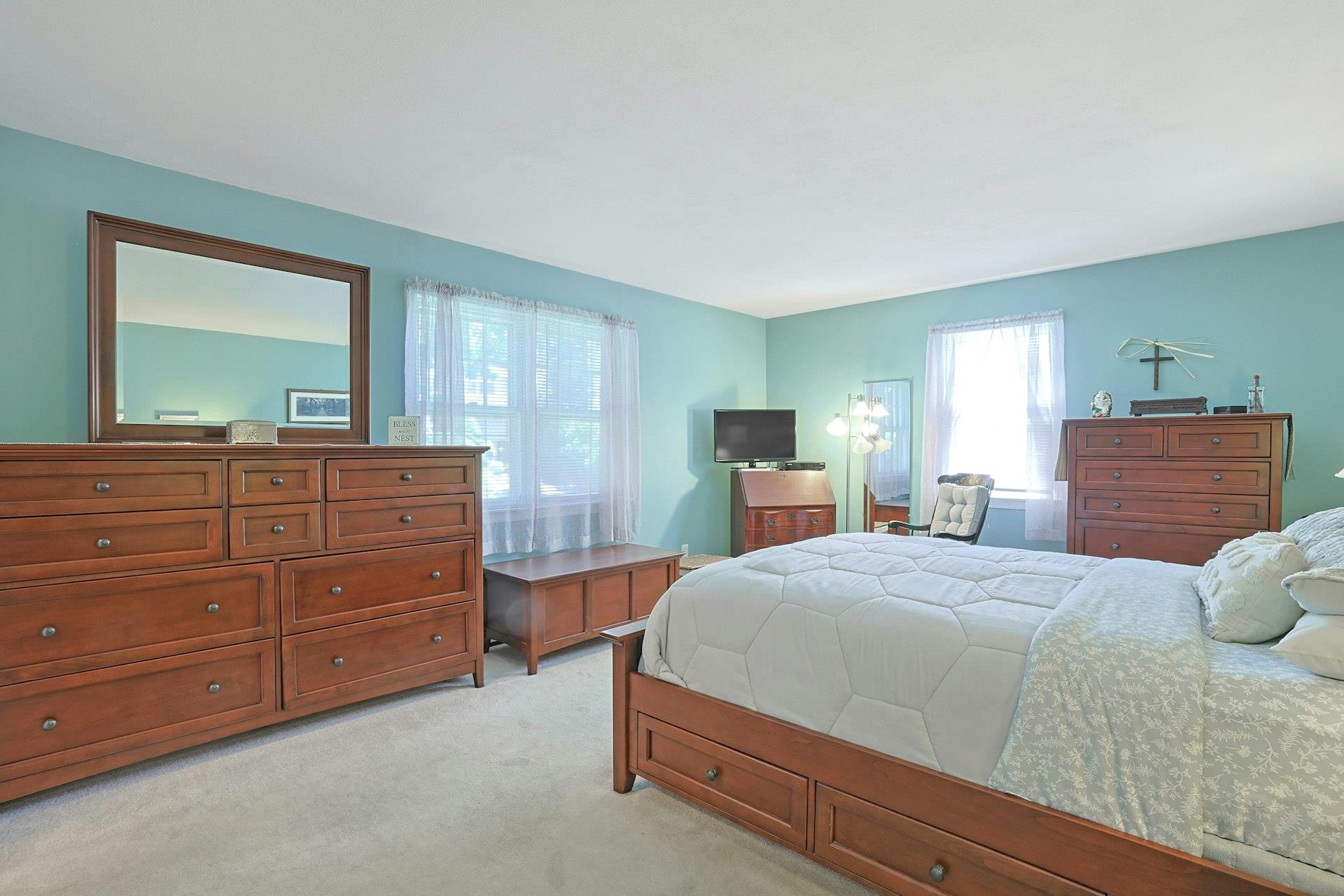 53 Prior Place, Yonkers, New York image 16