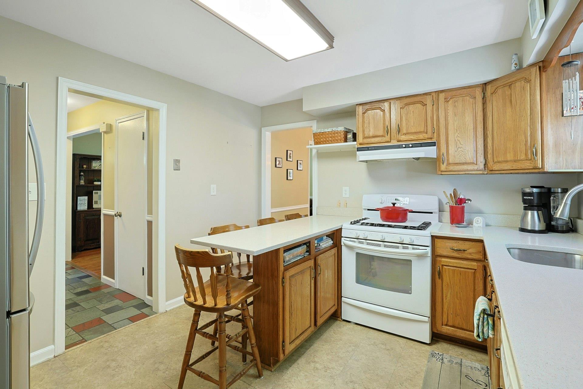53 Prior Place, Yonkers, New York image 12
