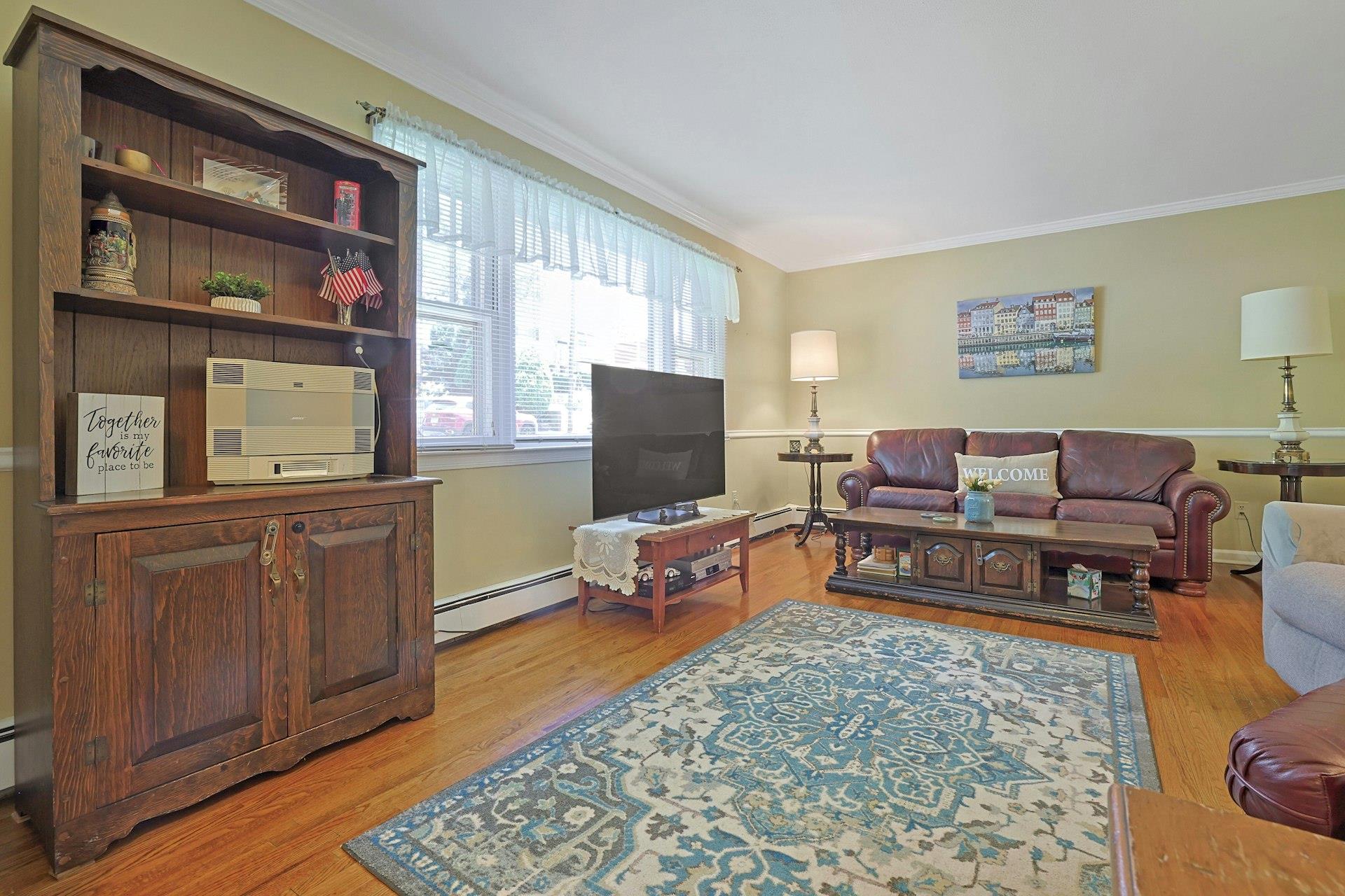 53 Prior Place, Yonkers, New York image 5