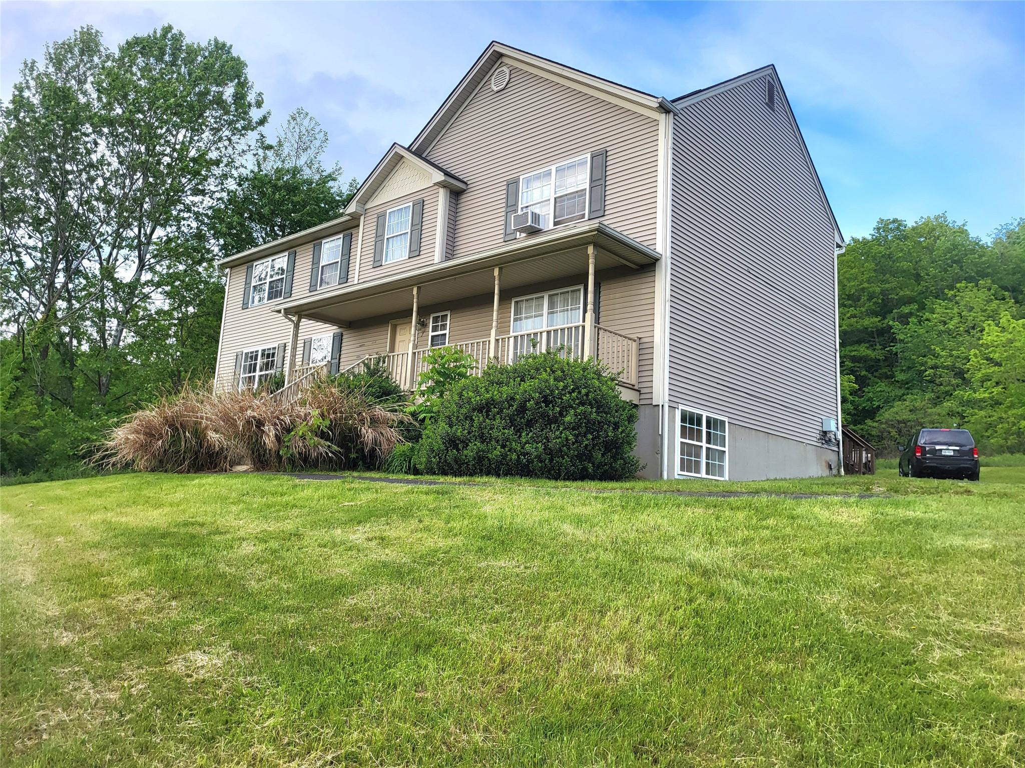 Rental Property at Bel Air Drive, Wallkill, New York - Bedrooms: 3 
Bathrooms: 2 
Rooms: 5  - $2,800 MO.