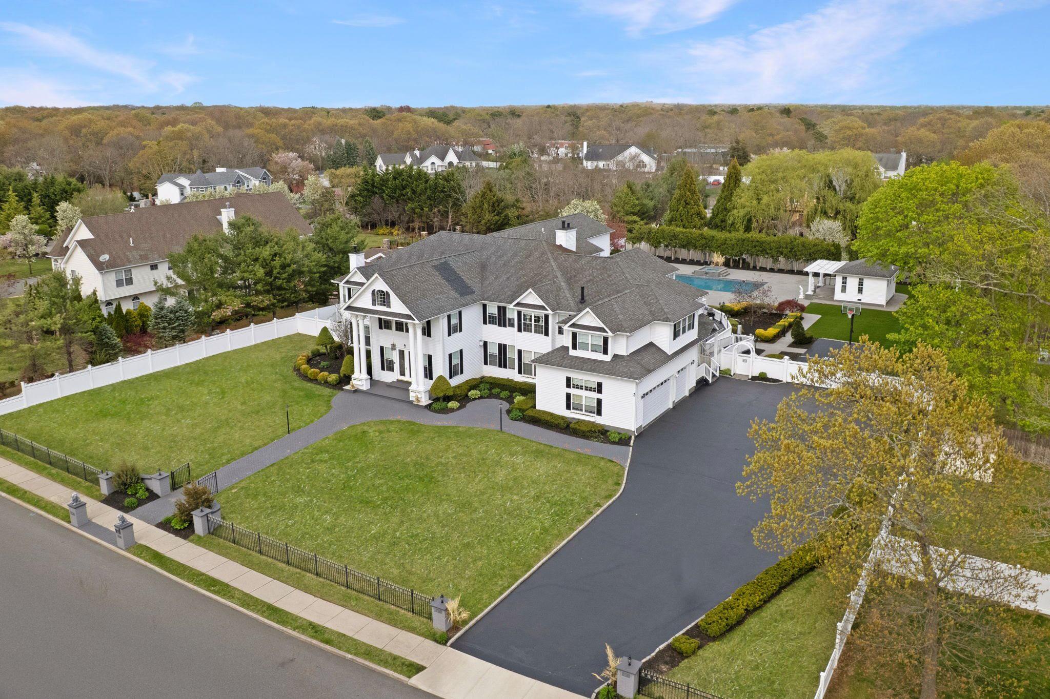 91 Fairmont Avenue, Medford, New York image 3