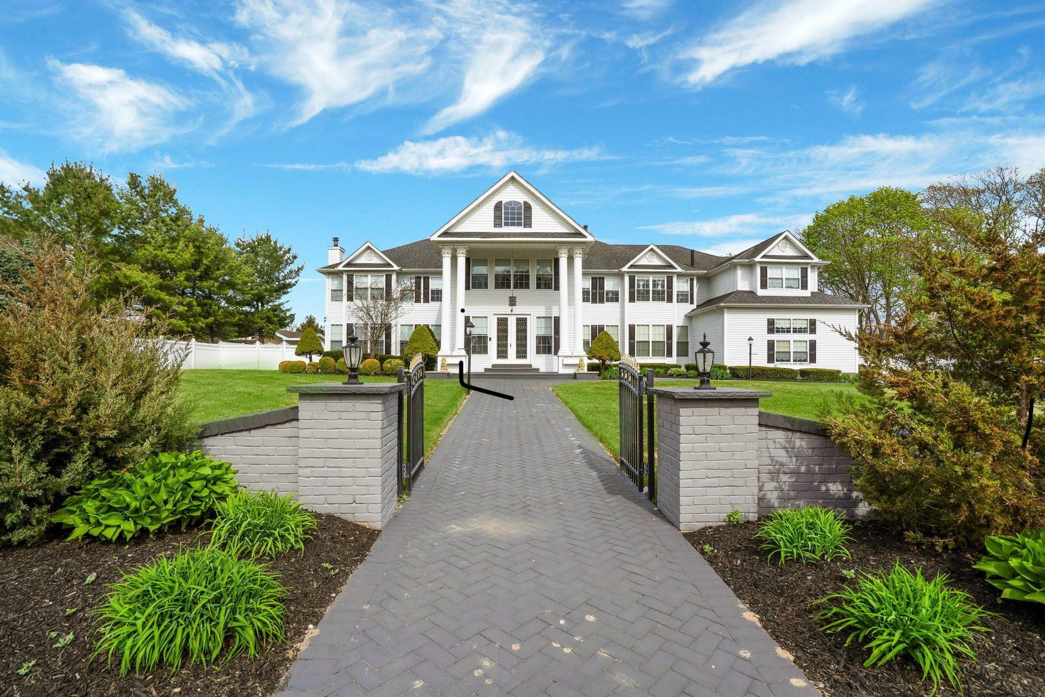 91 Fairmont Avenue, Medford, New York image 2