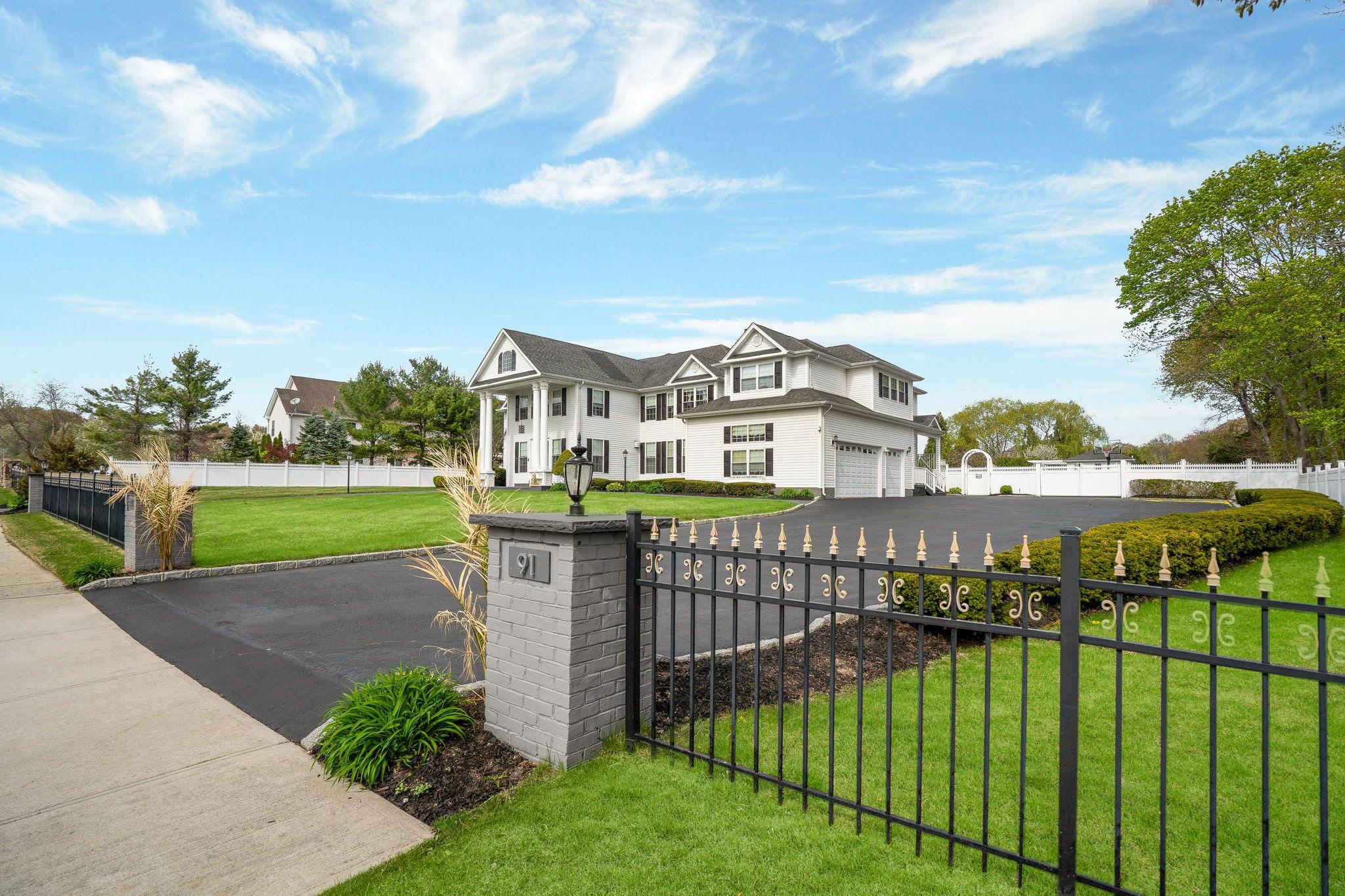 91 Fairmont Avenue, Medford, New York image 4