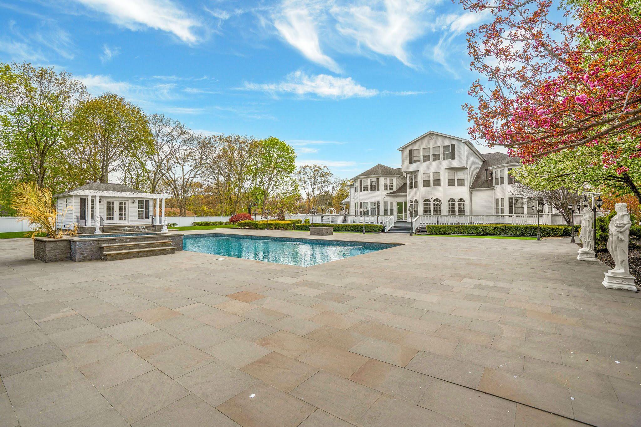 91 Fairmont Avenue, Medford, New York image 36