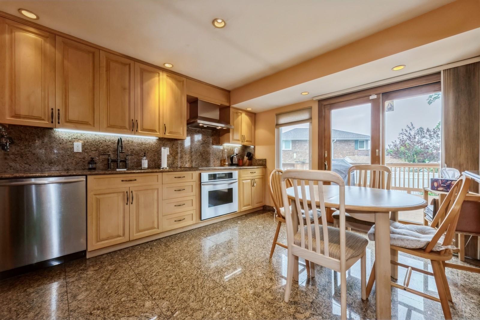 780 Regent Drive, Westbury, New York image 8