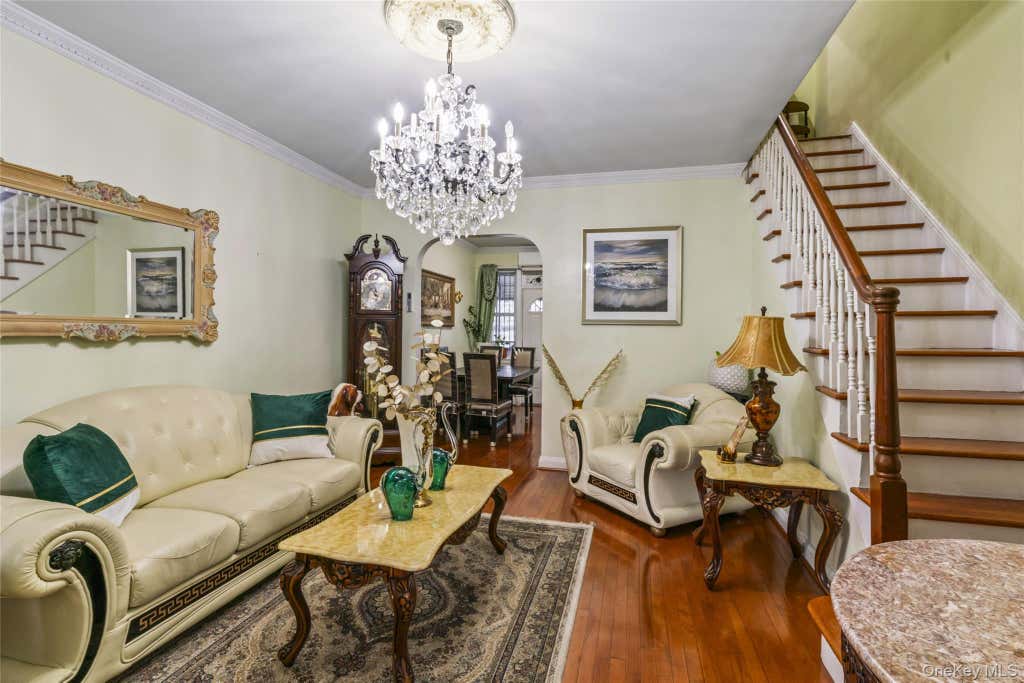 Photo of 157 E 49th Street, Brooklyn, NY 11203 (MLS # 1025021)