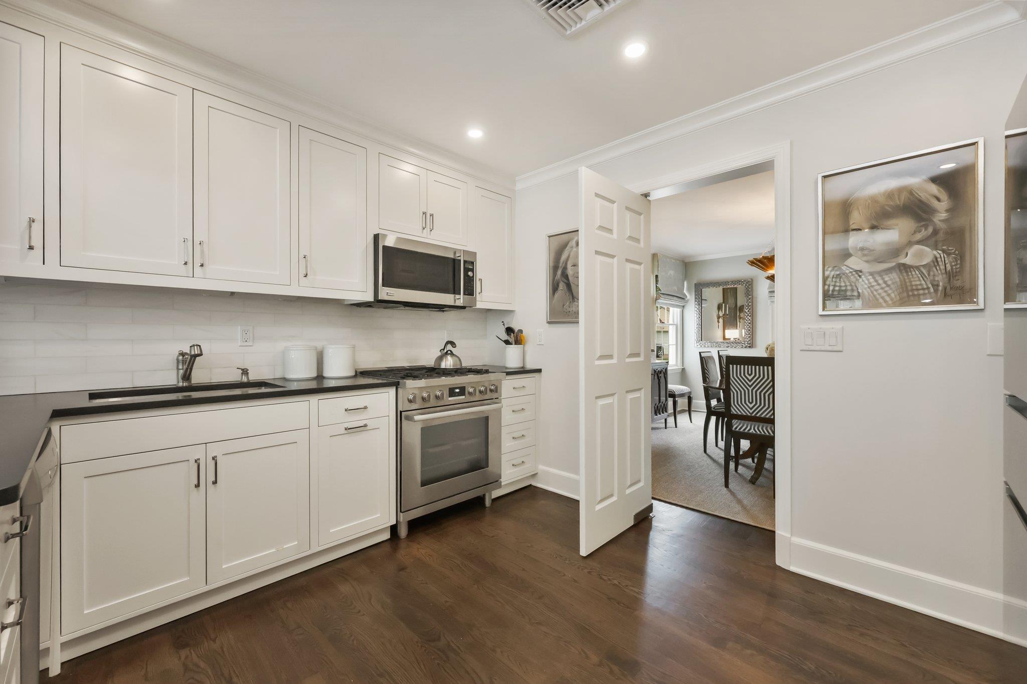 35 Brooke Avenue, Bronxville, New York image 19