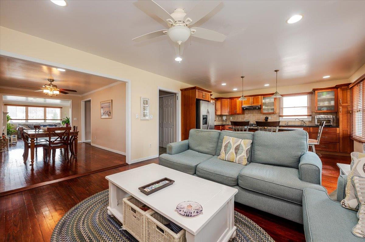 615 E Walnut Street, Long Beach, New York image 11