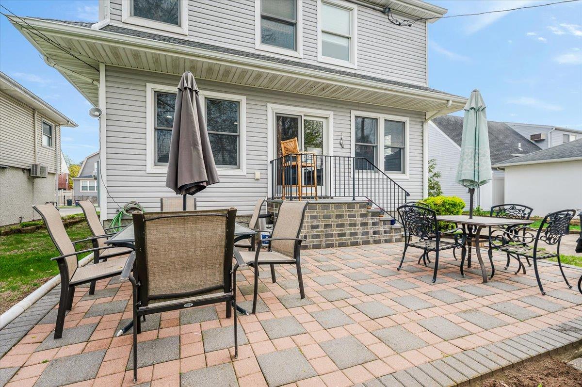 615 E Walnut Street, Long Beach, New York image 23