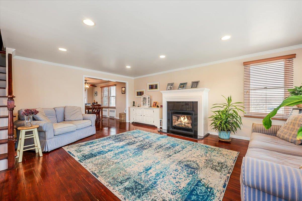 615 E Walnut Street, Long Beach, New York image 4