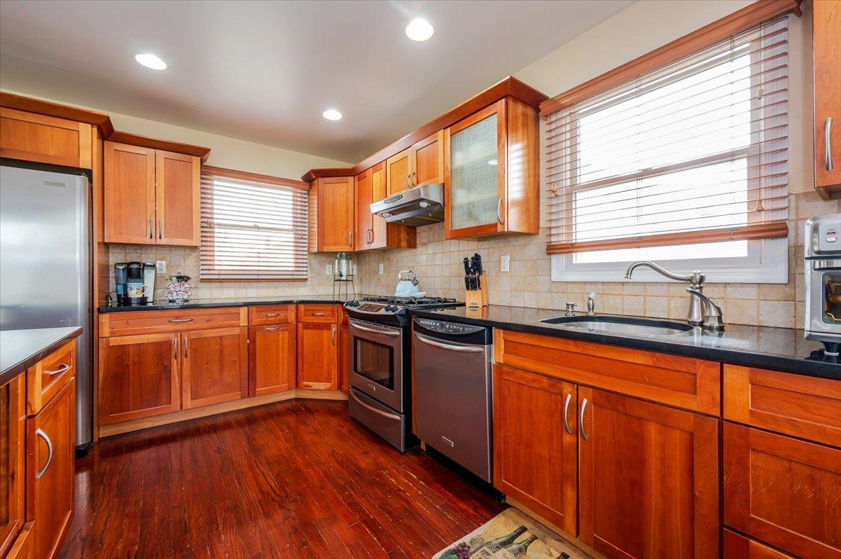 615 E Walnut Street, Long Beach, New York image 8