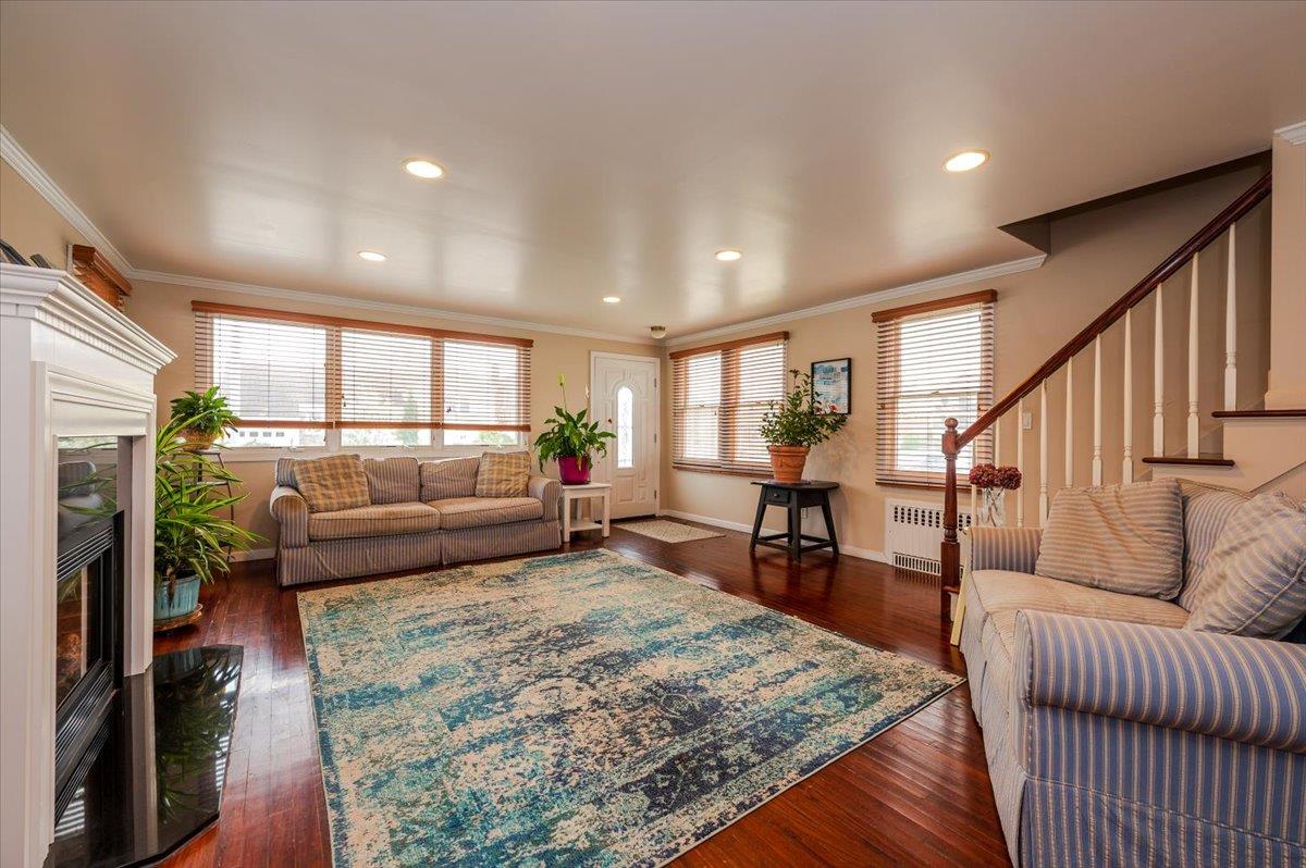 615 E Walnut Street, Long Beach, New York image 2