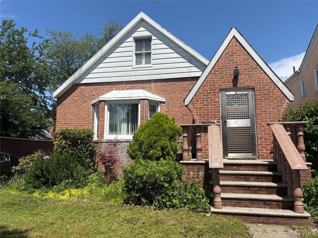 Photo of 6911 180th Street, Fresh Meadows, NY 11365 (MLS # 1018647)