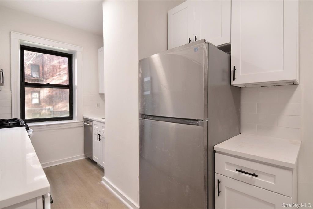 Photo of 590 E 3rd Street #MK, Mount Vernon, NY 10553 (MLS # 985126)