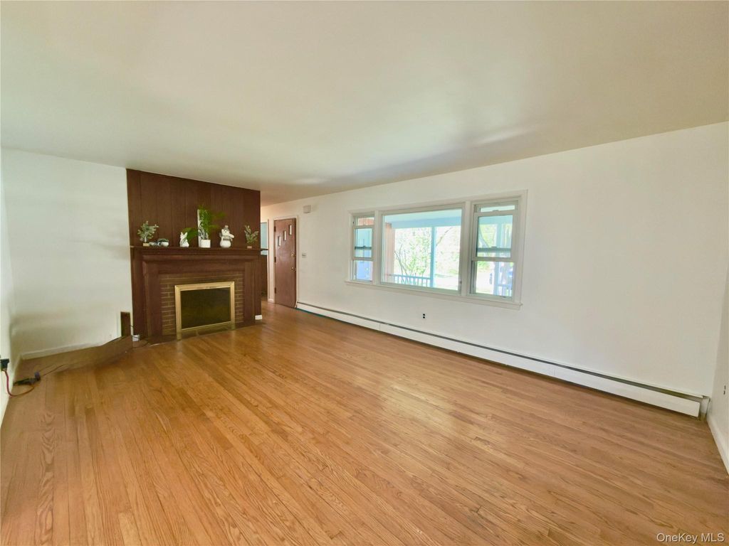 Photo of 8 King Road, Rhinebeck, NY 12572 (MLS # 987299)