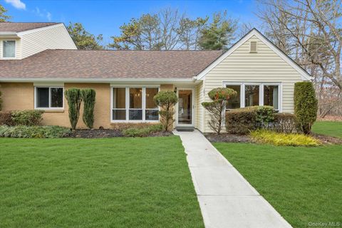 101 Dari Drive Holbrook NY 11741