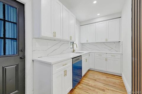 442 E 43rd Street Brooklyn NY 11203