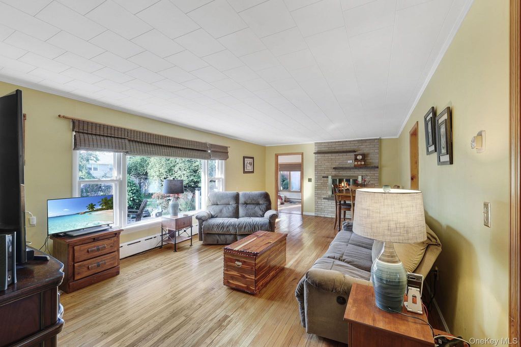 Photo of 36 Finger Street, Saugerties, NY 12477 (MLS # 1001230)