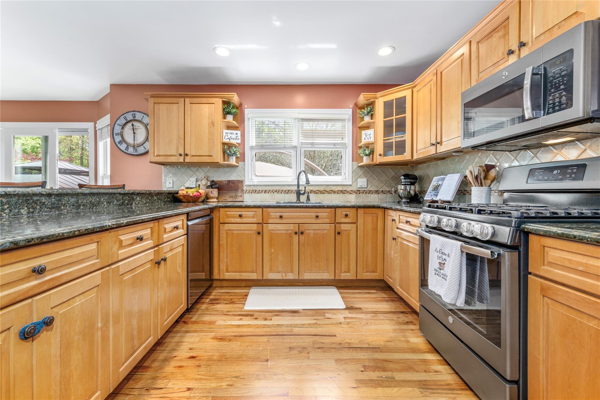 3 Angelica Court, Hauppauge, New York image 12