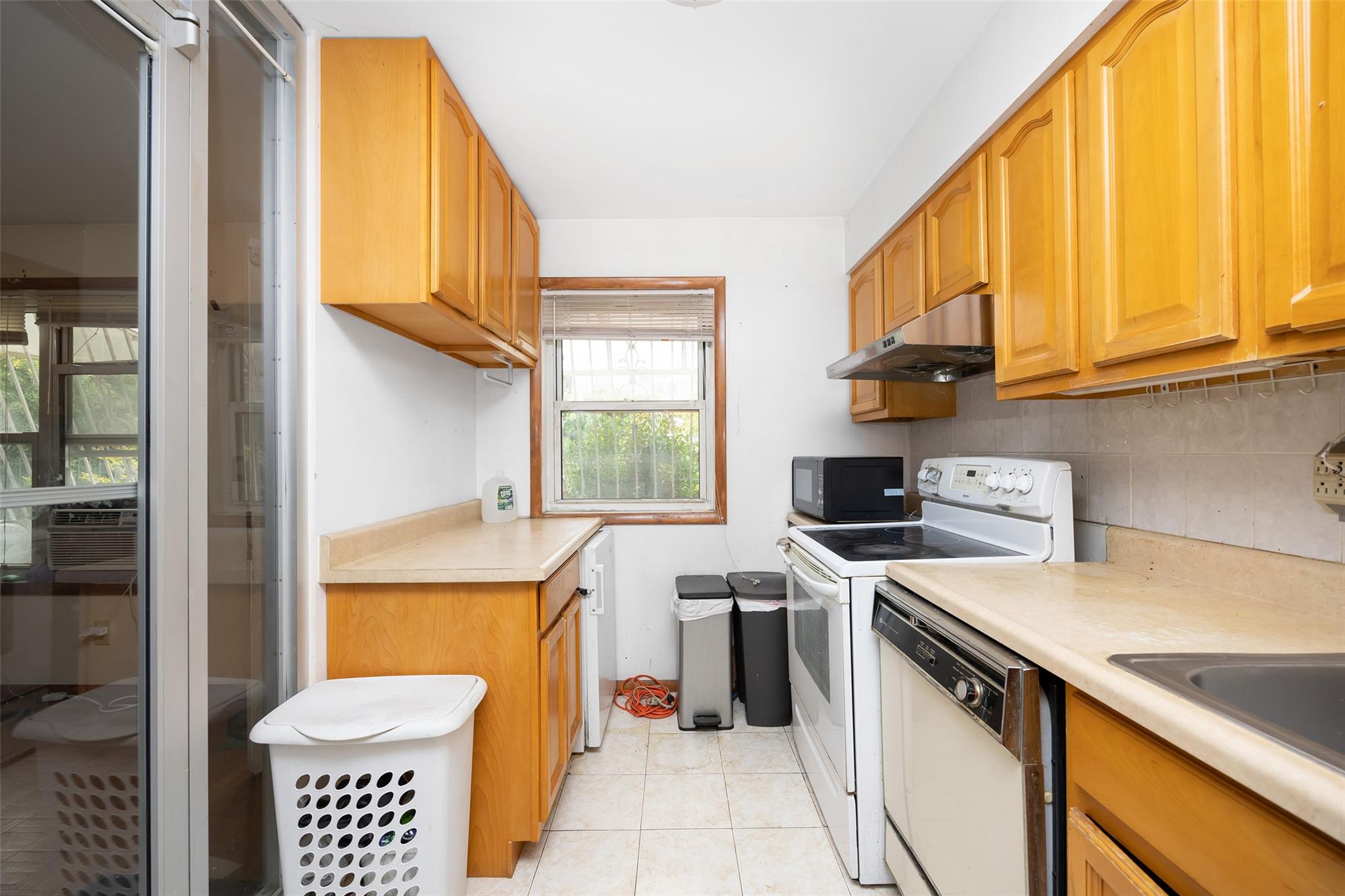 124 Herzl Street, Brooklyn, New York image 16