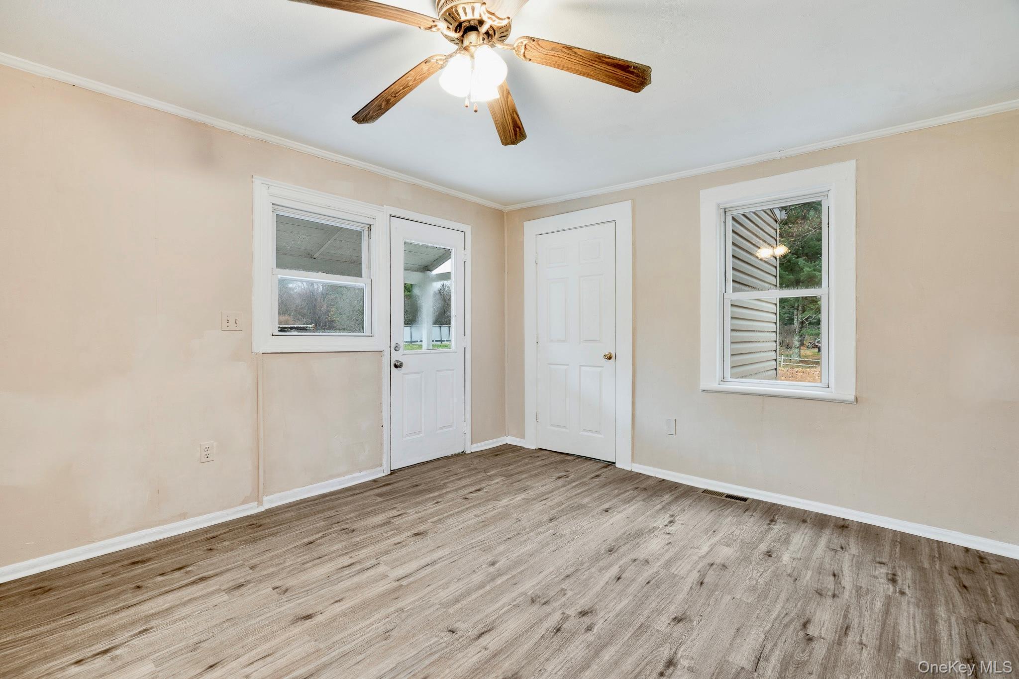 Hyde Park, New York 12538, United States, 4 Bedrooms Bedrooms, ,2 BathroomsBathrooms,Residential,Active,245583