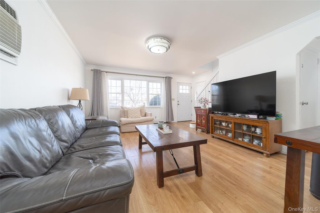 Photo of 57 Chaffee Avenue, Albertson, NY 11507 (MLS # 953725)