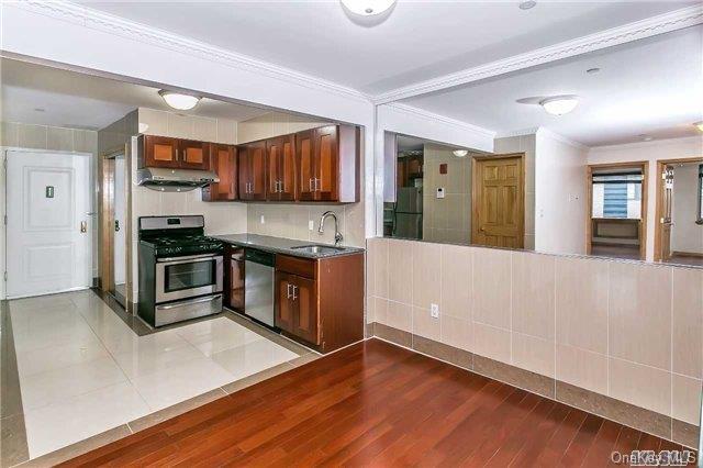 37-20 Prince Street #9C, Flushing, New York image 2