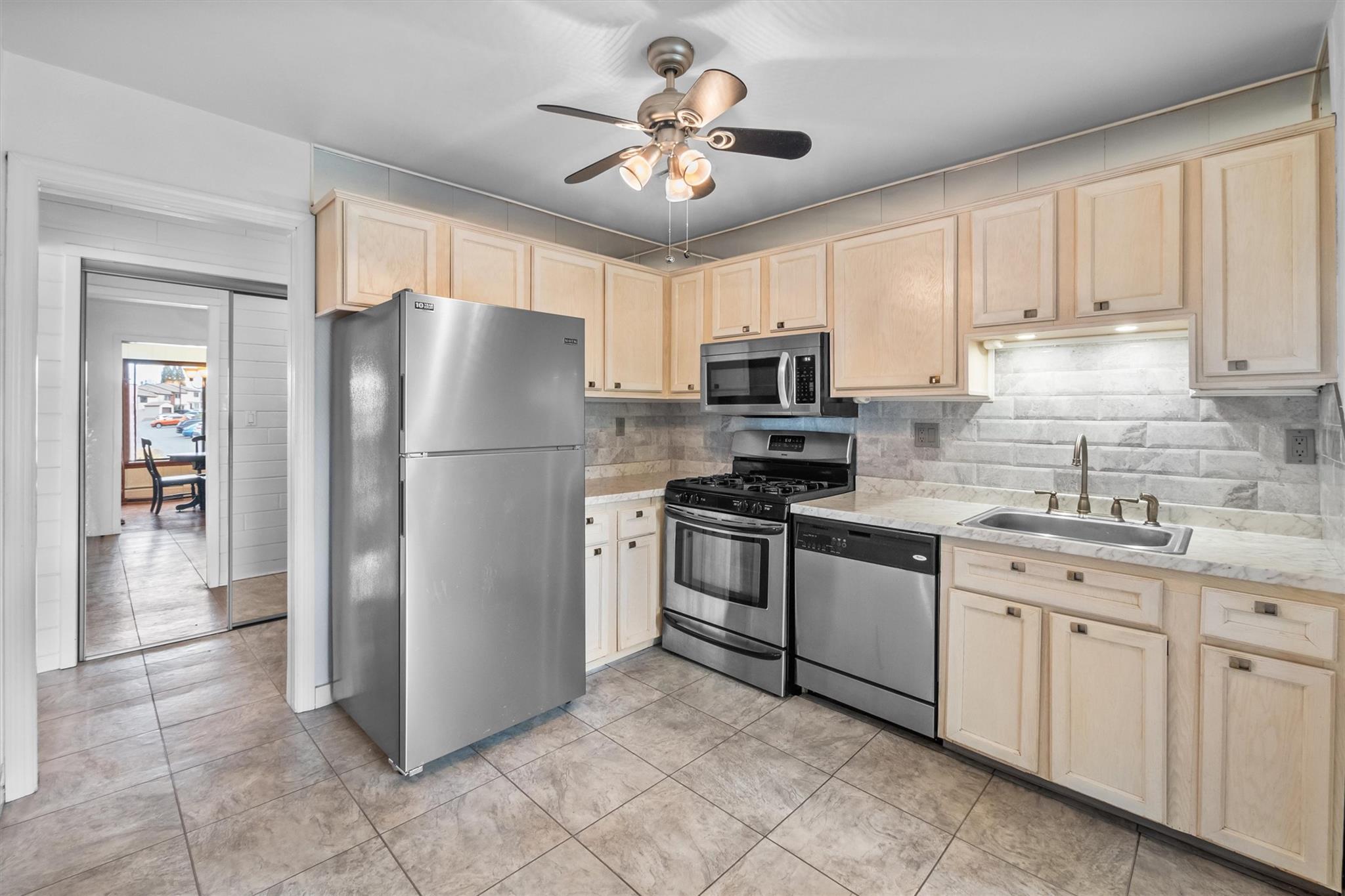 387 Country Club Lane Ln, Pomona, New York image 13