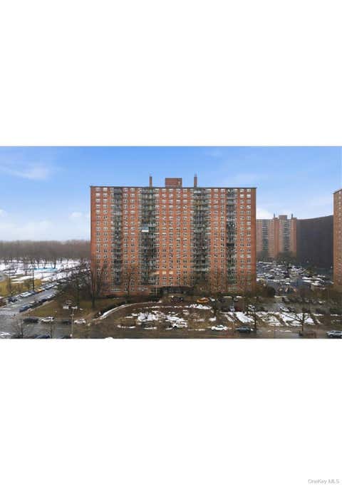 Homes For Sale - 825 Morrison Avenue #8C<br/> Bronx, NY 10473