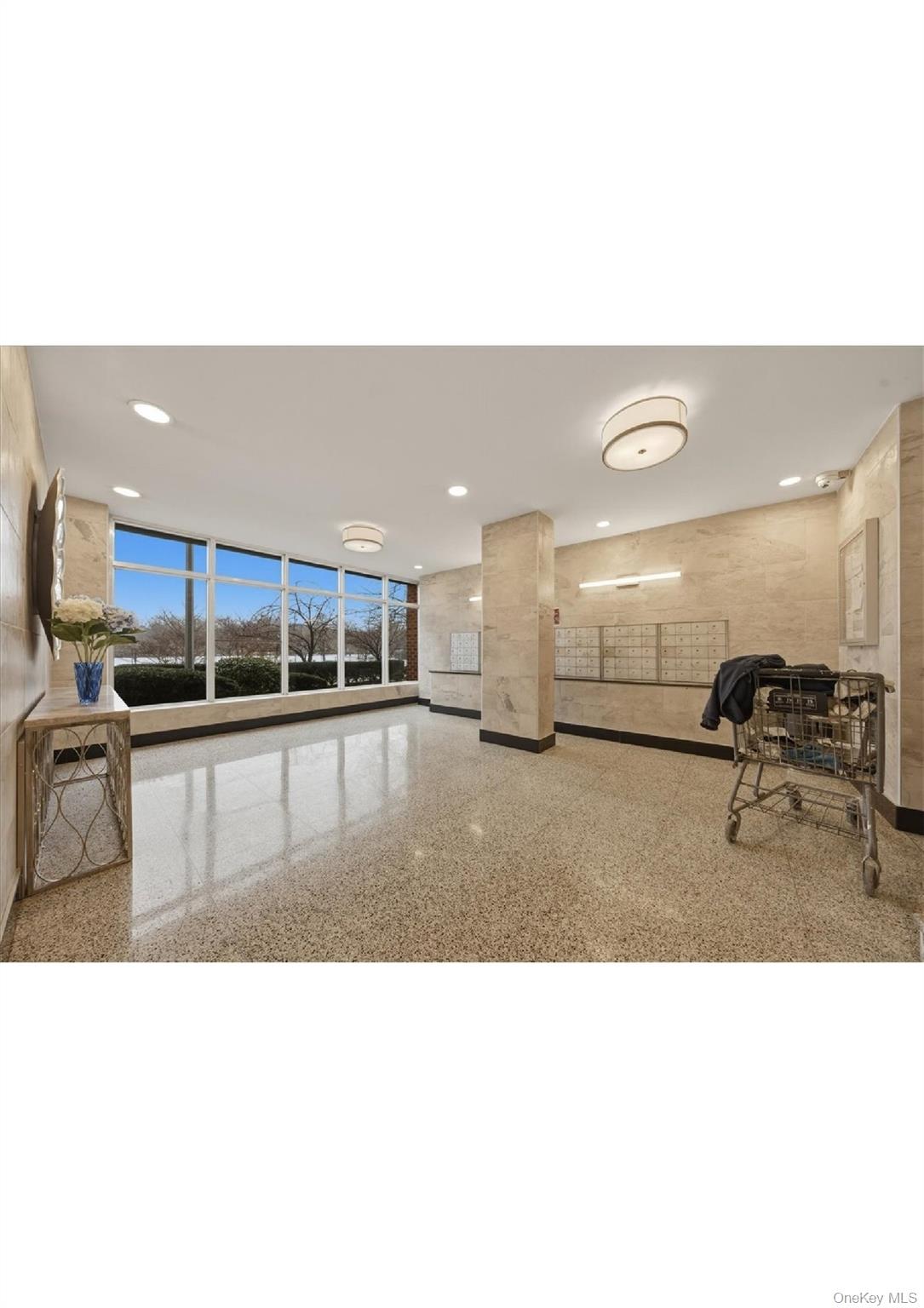 825 Morrison Avenue 8C