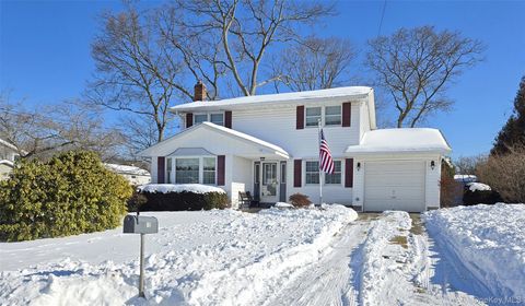 15 Mountain Street Ronkonkoma NY 11779