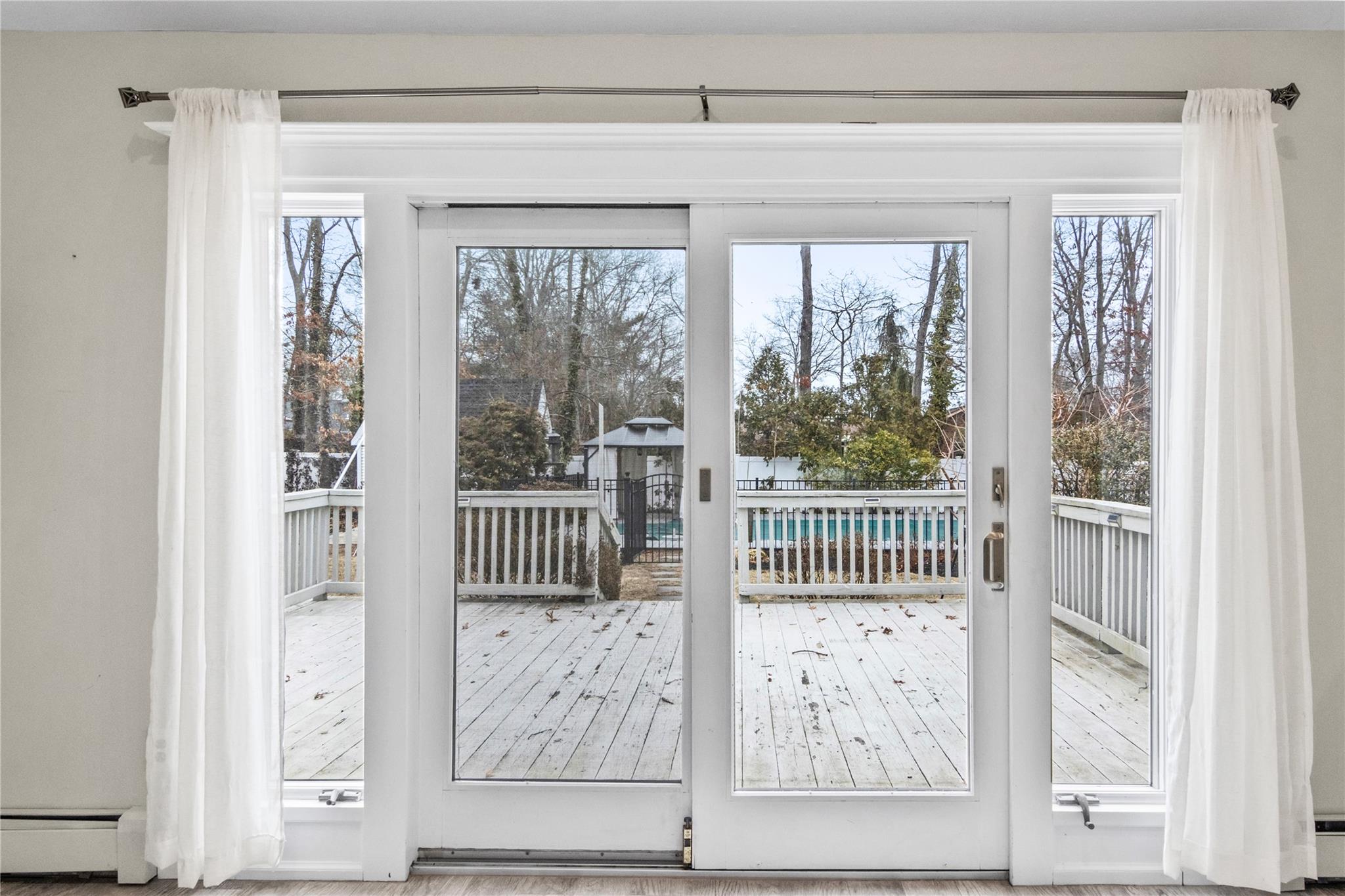 1 Wendy Court, Mount Sinai, New York image 6