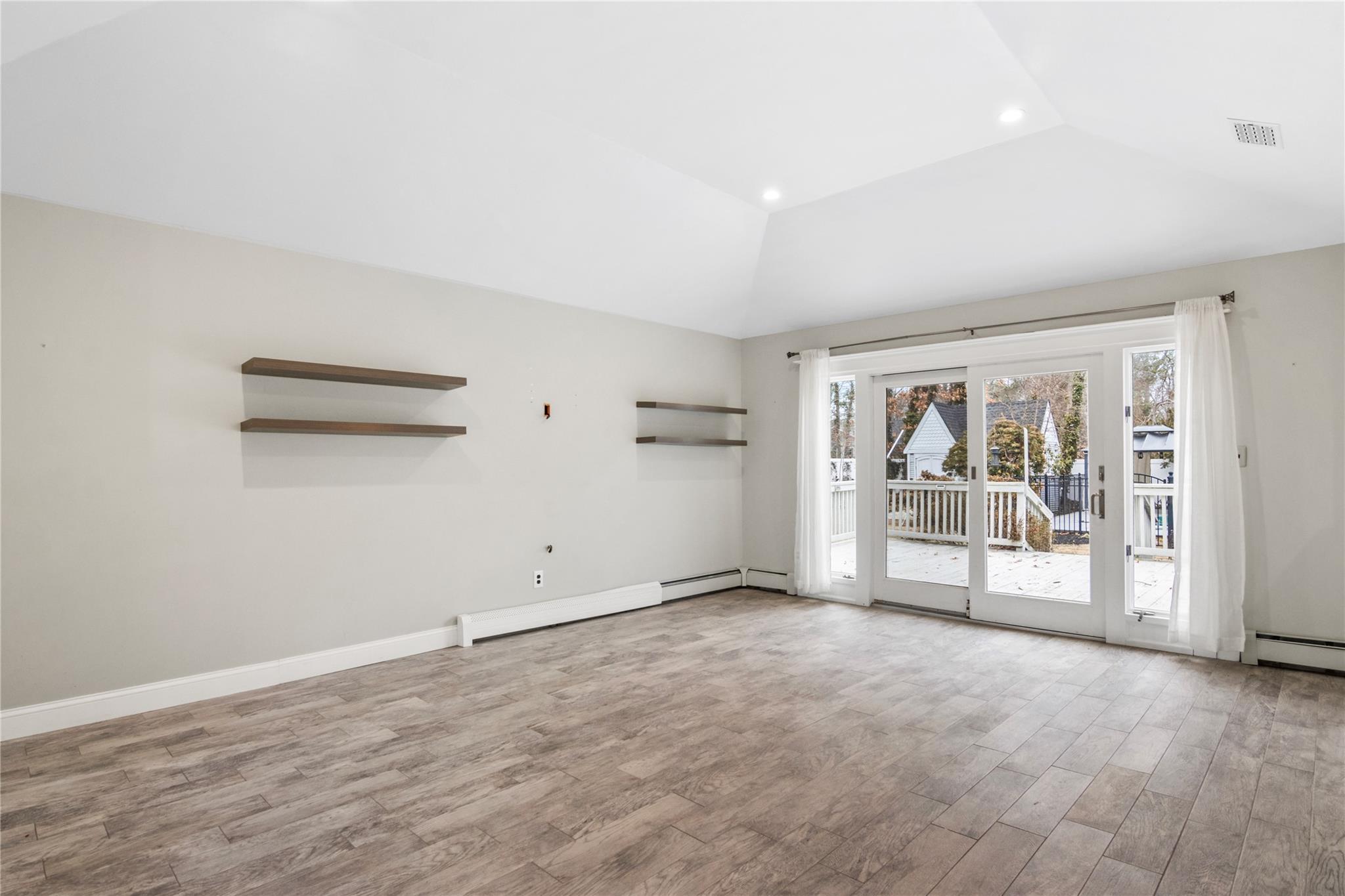 1 Wendy Court, Mount Sinai, New York image 5