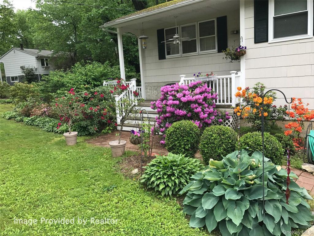 Photo of 13 Reeback Drive, Ossining, NY 10562 (MLS # 950073)