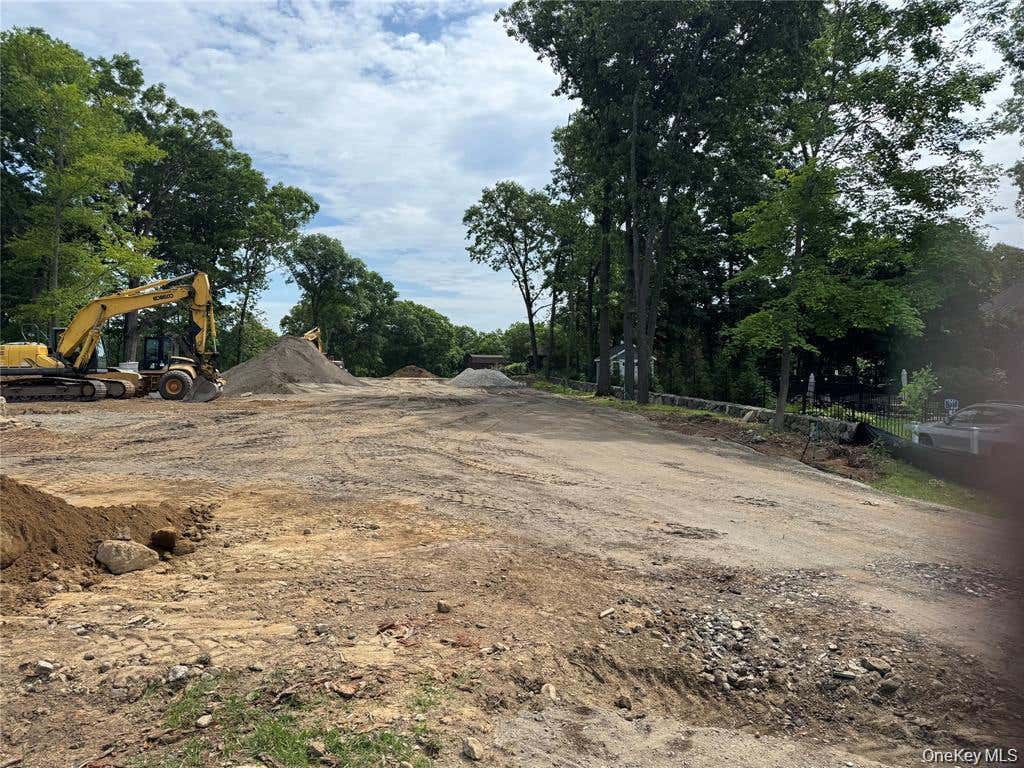 Photo of Lot 3 Dorchester Glen DR, Yorktown Heights, NY 10598 (MLS # 1030563)
