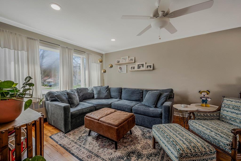 10 Cork Place, Huntington, New York image 5