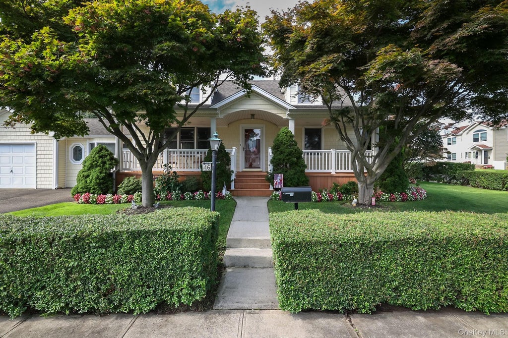 Photo of 46 Woodbine Drive E, Hicksville, NY 11801 (MLS # 1049130)
