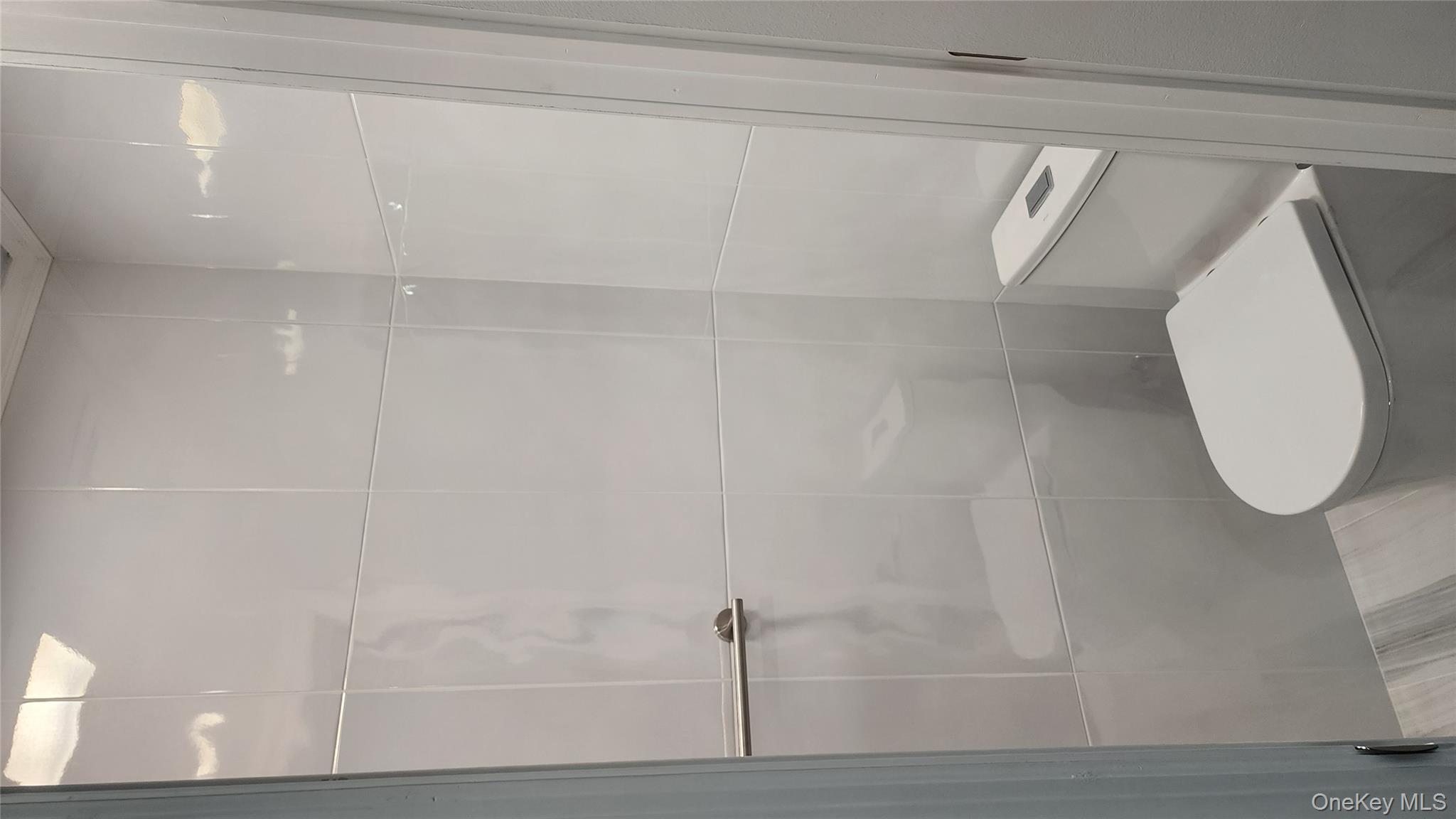 Glen Cove, New York 11542, United States, 3 Bedrooms Bedrooms, ,3 BathroomsBathrooms,Residential,Active,239313