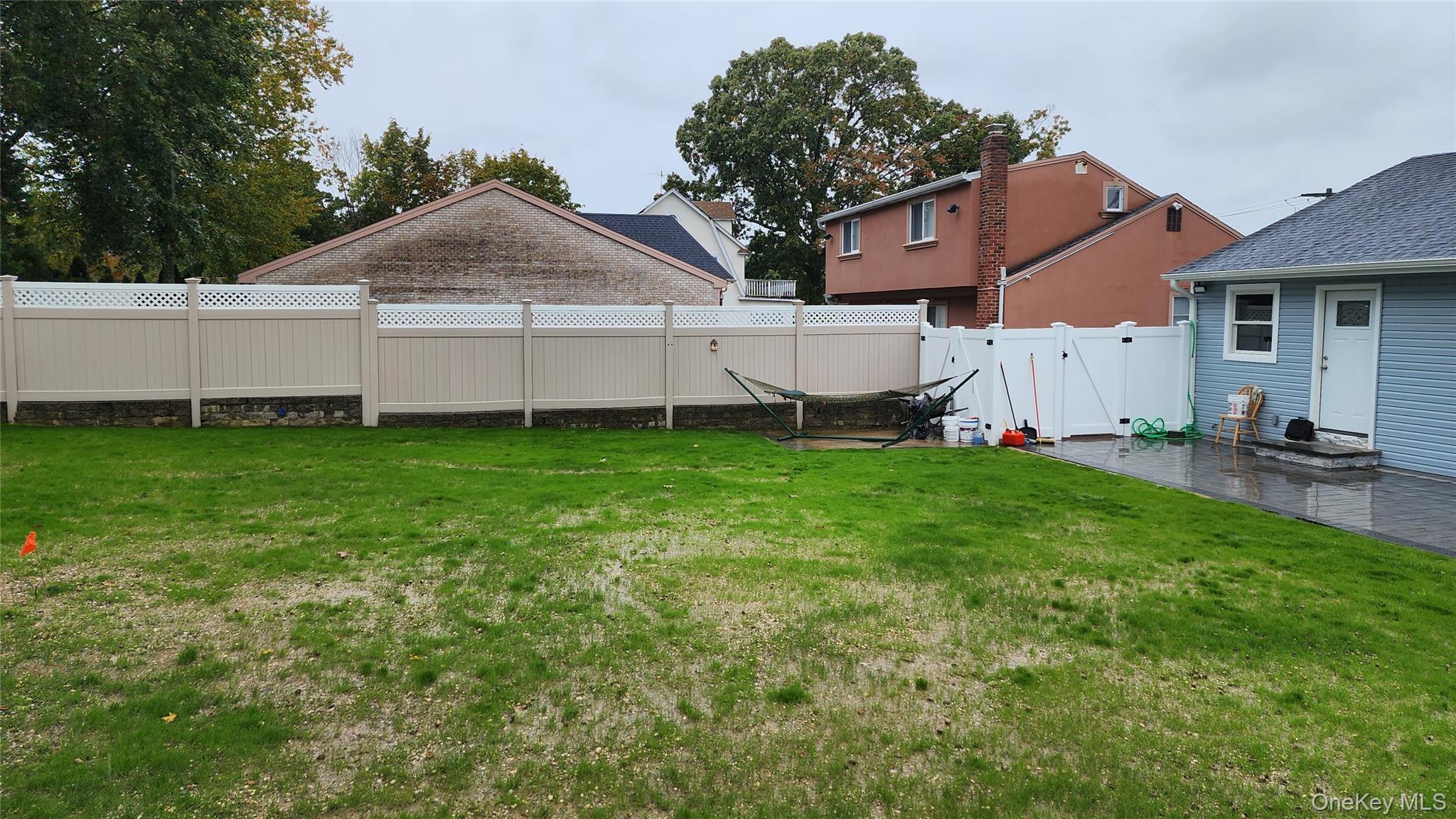 Glen Cove, New York 11542, United States, 3 Bedrooms Bedrooms, ,3 BathroomsBathrooms,Residential,Active,239313