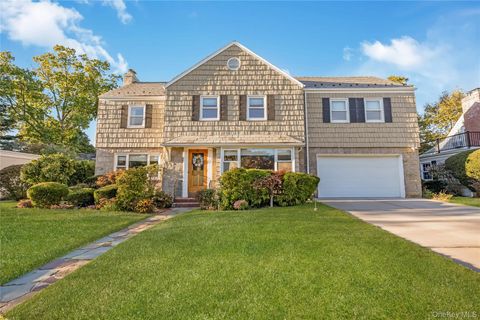 15 Combes Avenue Rockville Centre NY 11570
