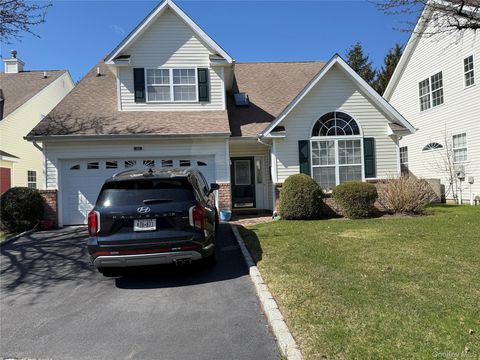 Condo For Sale - 13 N Willam Lane<br/> Mount Sinai, NY 11766