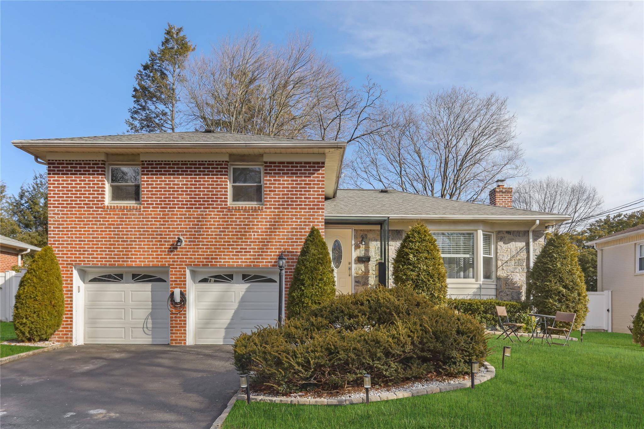 8 Eisenhower Drive, Yonkers, New York image 2
