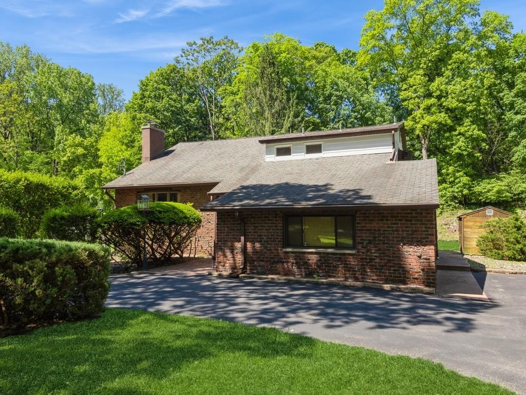 3 Brookland Farms Road, Poughkeepsie, New York image 1