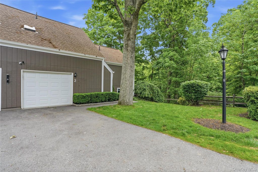 Photo of 2 Timberland Pass, Chappaqua, NY 10514 (MLS # 1006886)