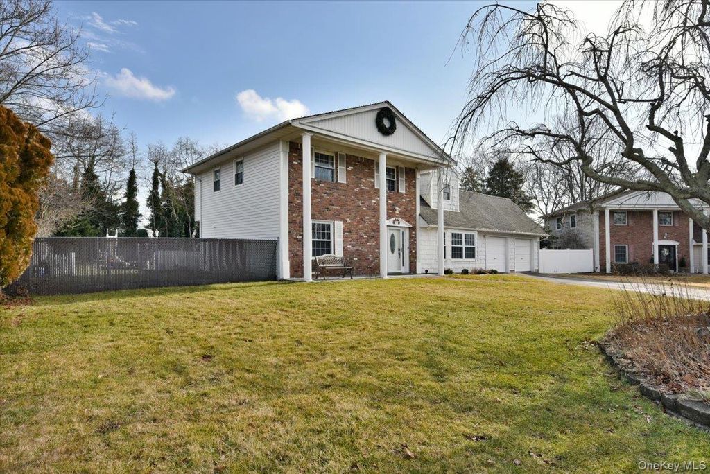 Photo of 5 Mary Lu Drive, Holtsville, NY 11742 (MLS # 954832)