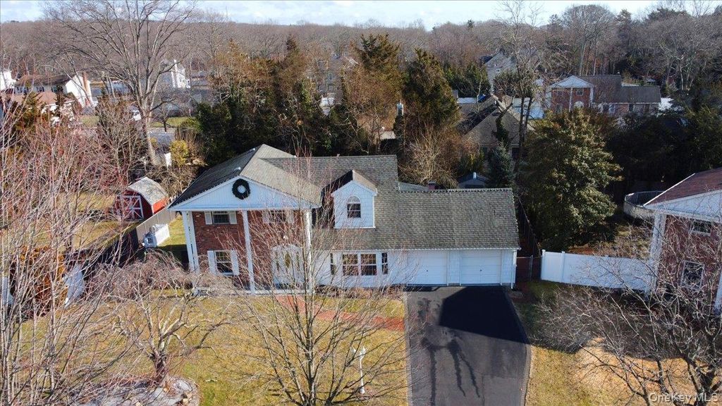 Photo of 5 Mary Lu Drive, Holtsville, NY 11742 (MLS # 954832)