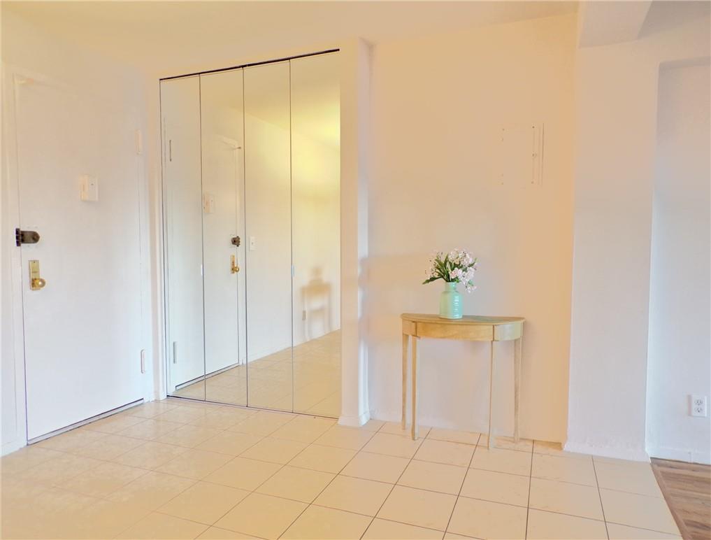 415 Gramatan Avenue 3E