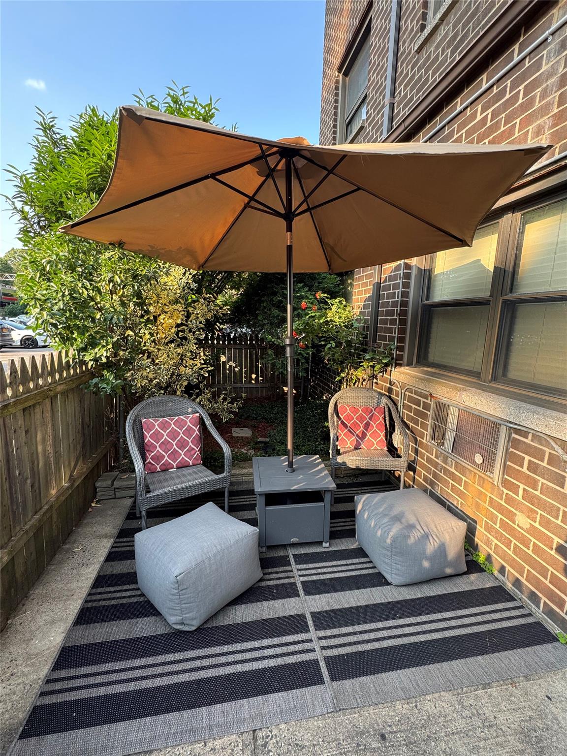 Property for Sale at Palmer Avenue 1O, New Rochelle, New York - Bedrooms: 2 
Bathrooms: 1 
Rooms: 5  - $299,000